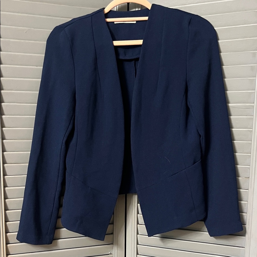 Elodie Navy Poly Crepe Basic Jacket, Font Pockets, Shorter Length, Sz S